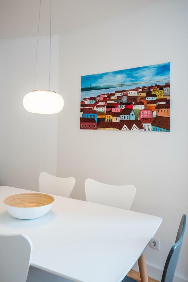 Sunshine House - Exclusive Apartment - Home By The Castle Lisboa Eksteriør bilde